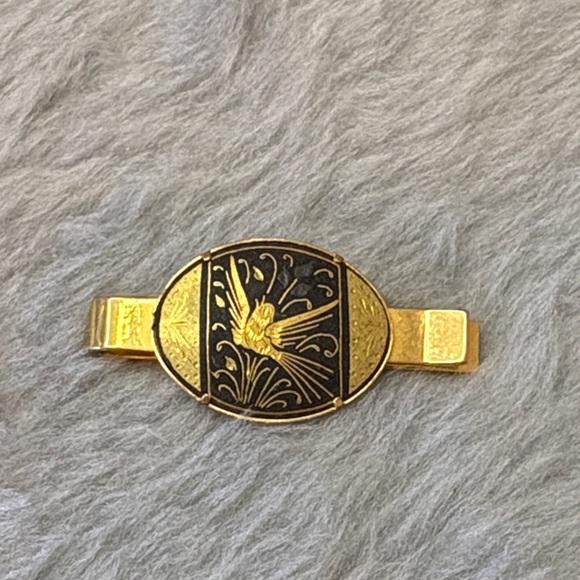 Other - Vintage Gold-tone and Black Damascene Bird Tie Clip